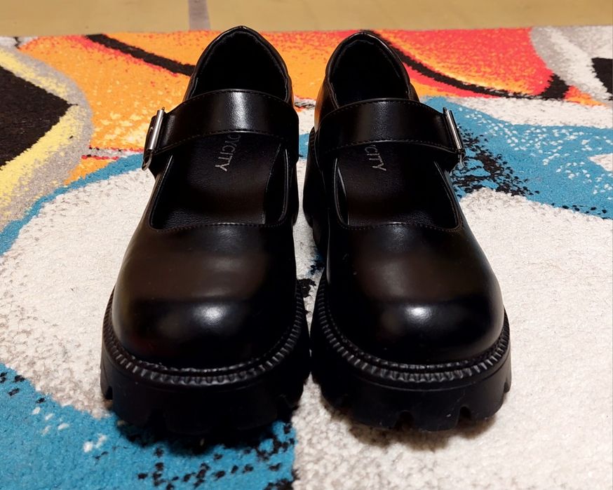 Туфли лоферы женские.