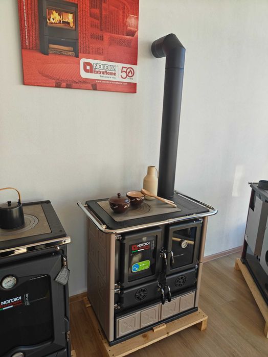 Кюнци и димоотводни тръби за печки на дърва и пелети