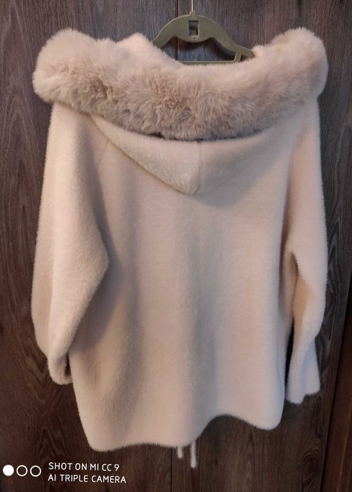 Кашмирена розова жилетка нова