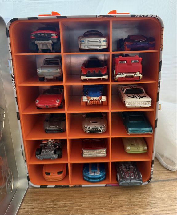 hot wheels кутия
