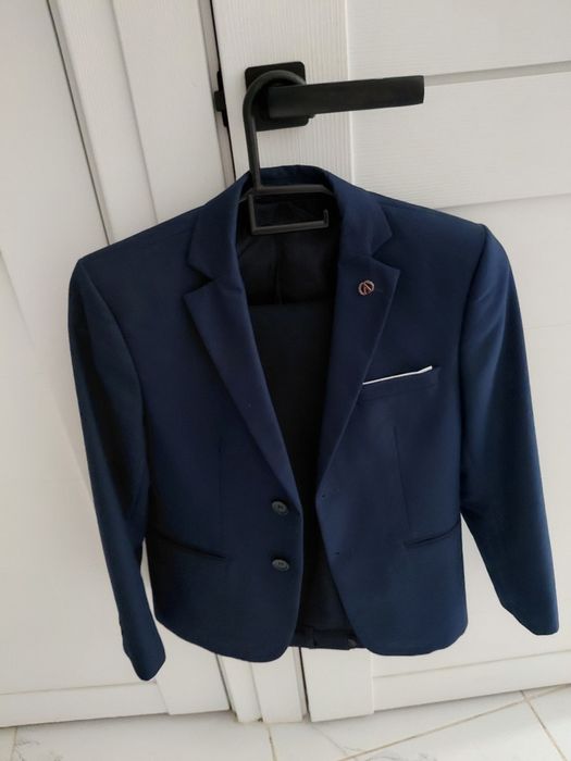 Школьный костюм с брюками