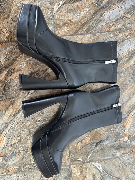 Botine elegante cu toc gros si platforma 39