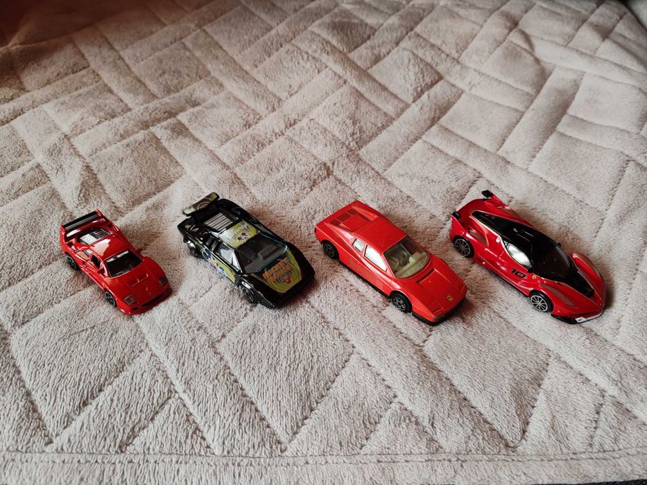 vand patru machete BBURAGO