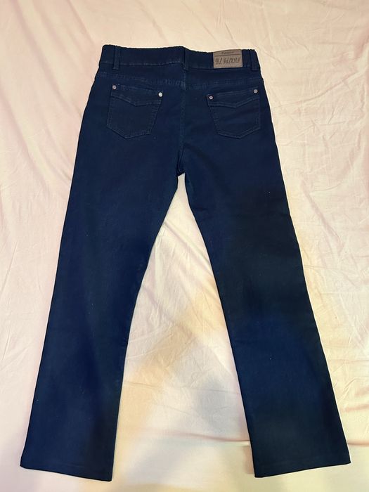 Дънки в тъмносин цвят