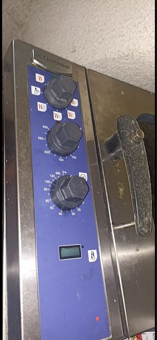 Конвектомат Electrolux  4-5 тави