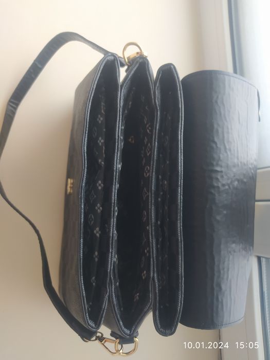 LOUIS VUITTON привезена из Франции