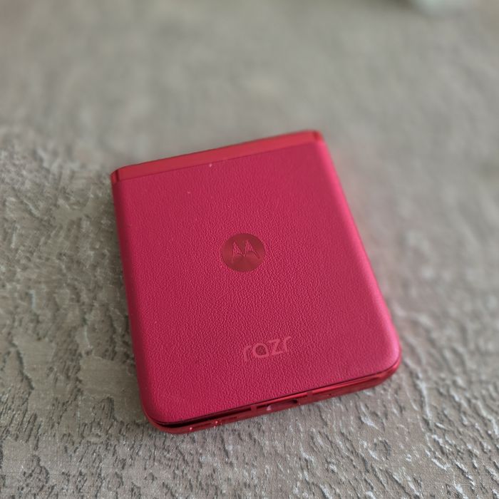 Моторола RAZR 60 Ultra