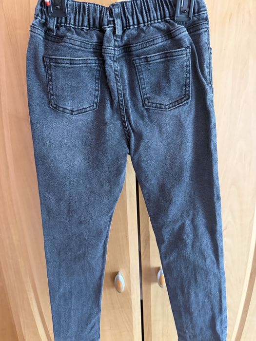 Дрешки за момиченце 116 см -6 г