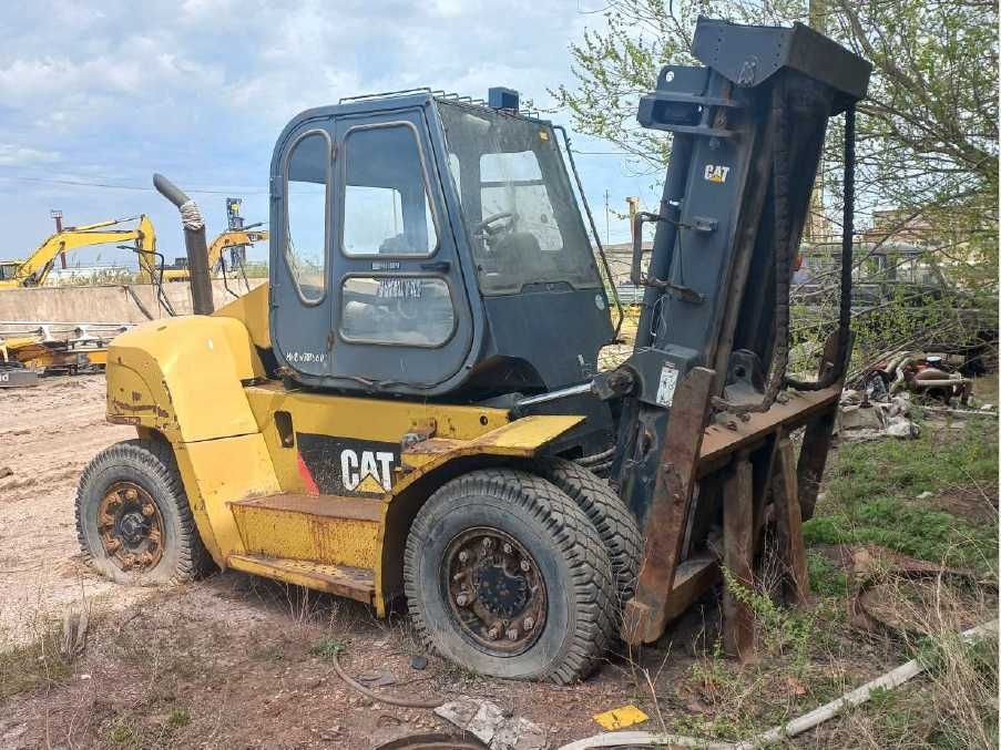 Автопогрузчик с вилочным захватом DP 100