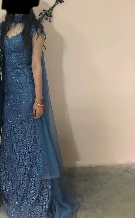 Официална рокля,