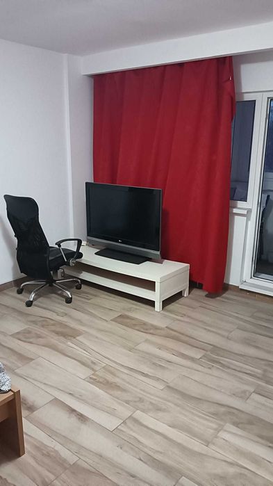Persoana fizica Vand ap 1 camera in Zona Micro 20, Bloc A12, etaj 1