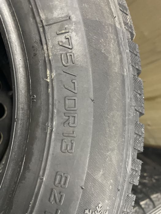 Продам резину на 13