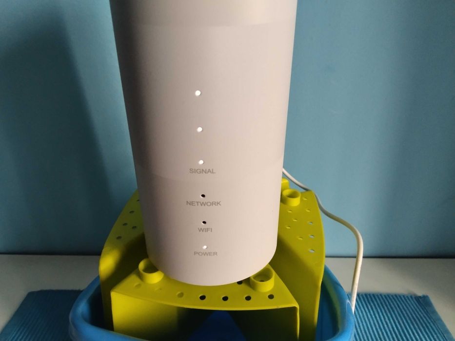 чисто нов 5 джи рутер за сим карти и високоскоростен интернет на Иетел