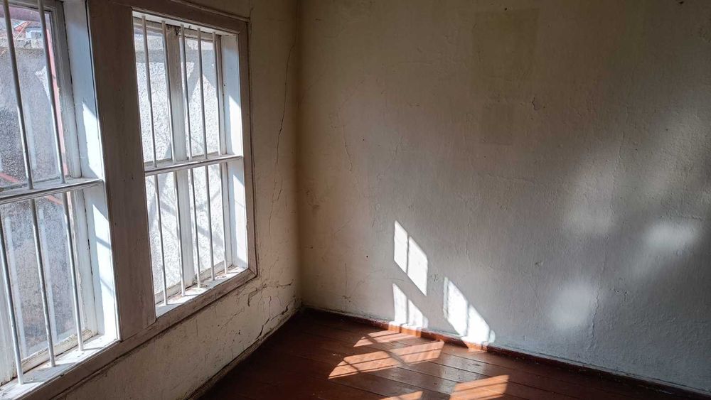 Продава къща в село Енина