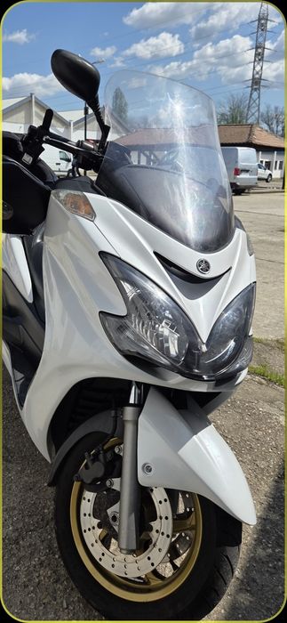 Vând yamaha majesti 400