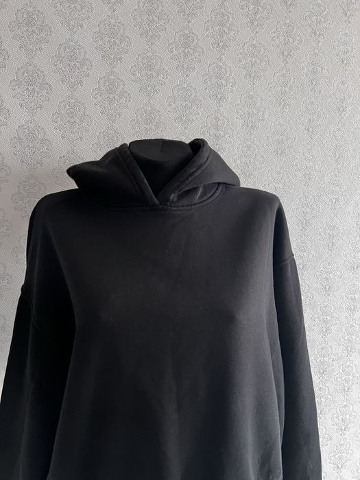 Киімдер сатылады