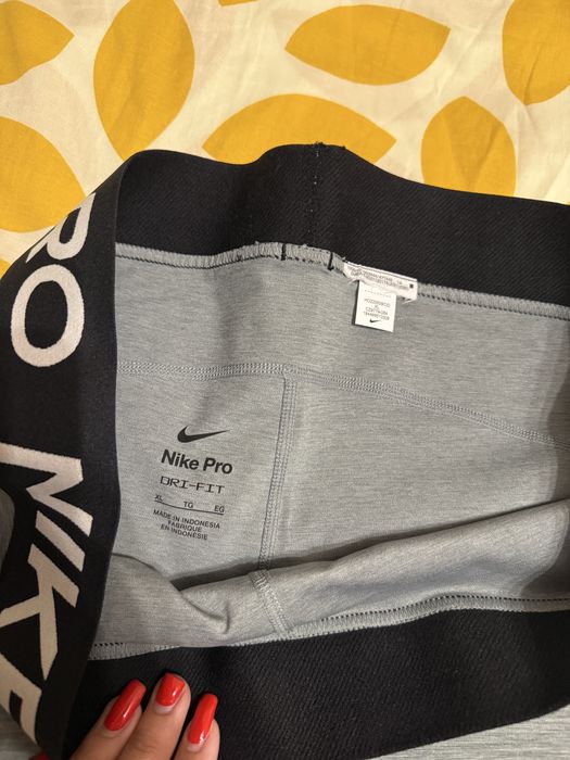 Дамски клин NIKE PRO