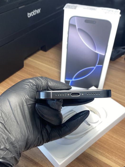 iPhone 16 Pro Max • 256 GB • Black Titanium / Cod produs: 6442