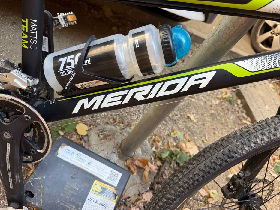 Vând  bicicleta Merida matts j team