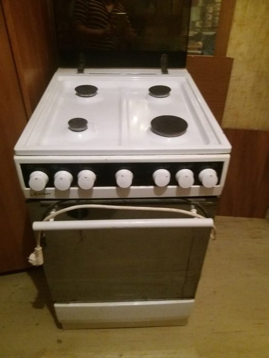 Продам газовую плиту б/у