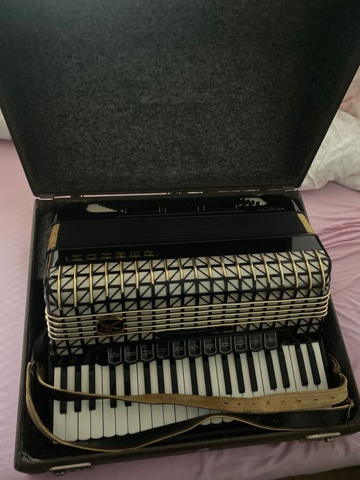 Acordeon Hohner de Luxe 4