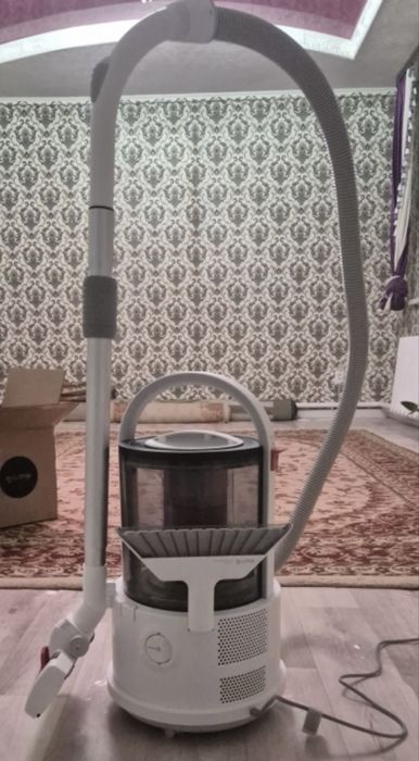 Пылесос белый Deerma TJ200W