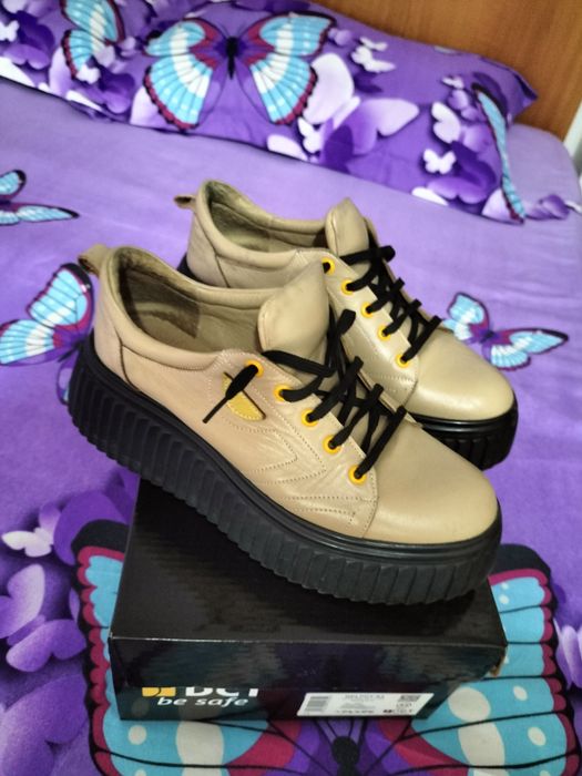 Adidași, teniși și pantofi de damă 37-38.