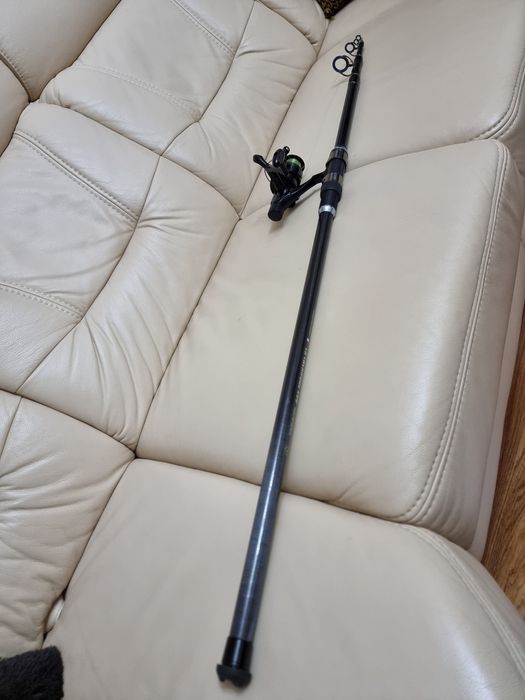 Două bețe pescuit carbon SILSTAR și LA CALANQUE