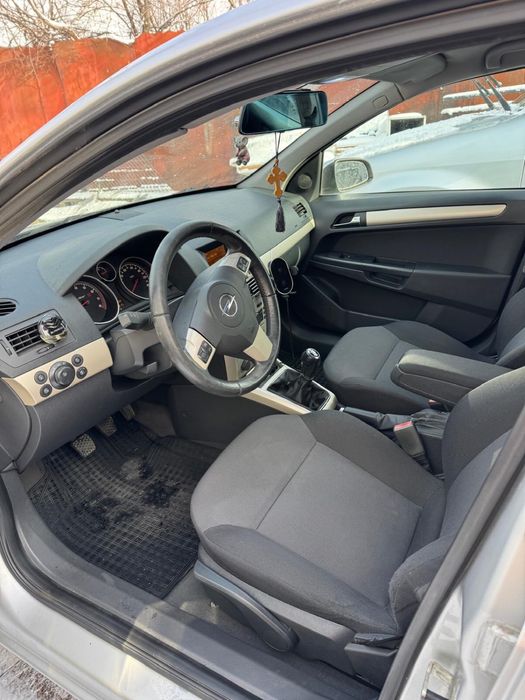 Opel astra H 2008 1.6 benzina manuală