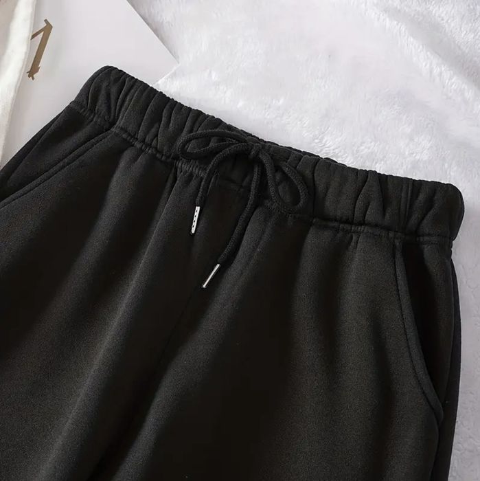 Дамско долно анцуг