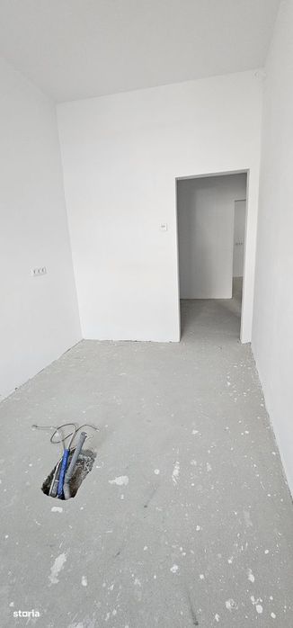 Vand spatiu cu intrare din strada,pretabil cabinete medicale,Pta Cibin
