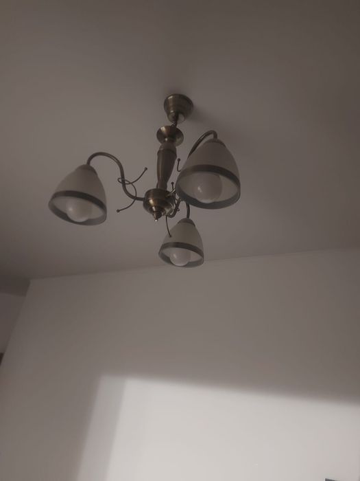 Продам две люстры, с лампами по 7 тыс.