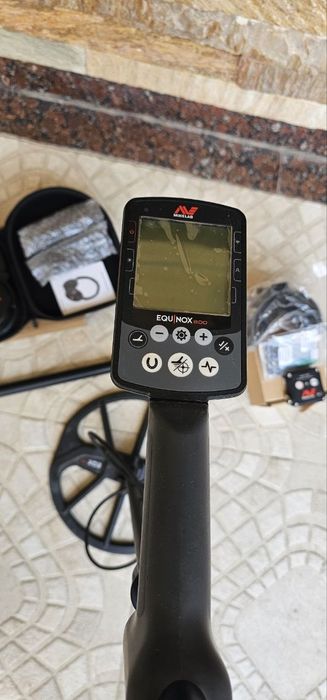 Металлодетектор Minelab EQUINOX 800