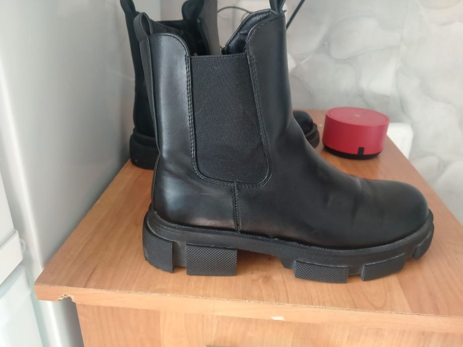 Женская обувь размер 37