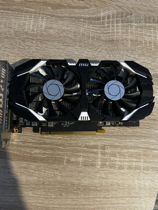 Procesor i5 8400 si placa video Gtx 1050TI