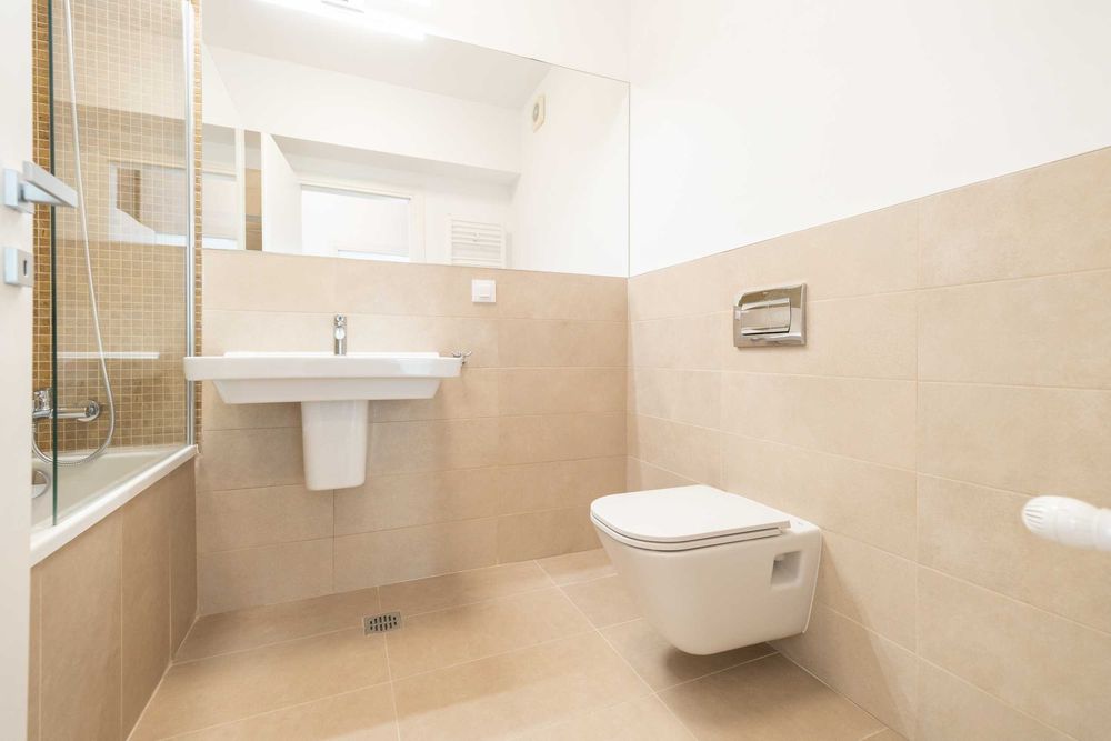 Inchiriez Apartament cu 3 camere Bucuresti zona Baneasa - Proprietar