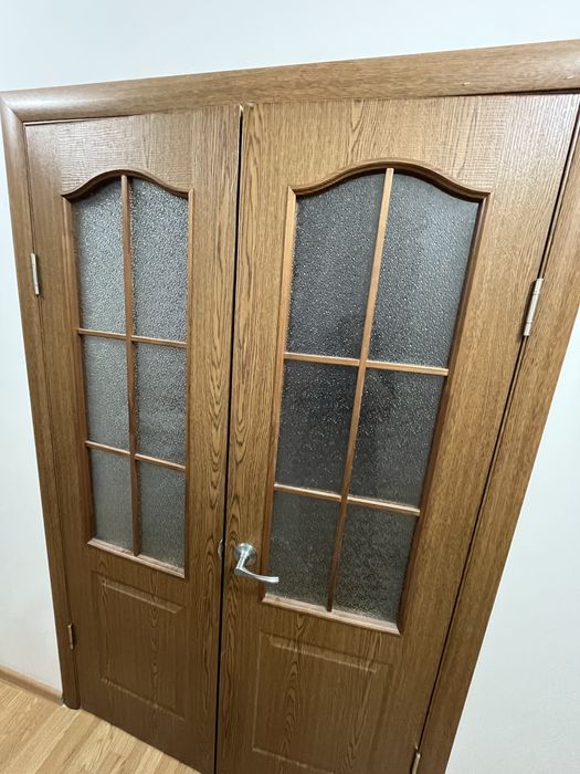 Продам межкомнатные двери б/у