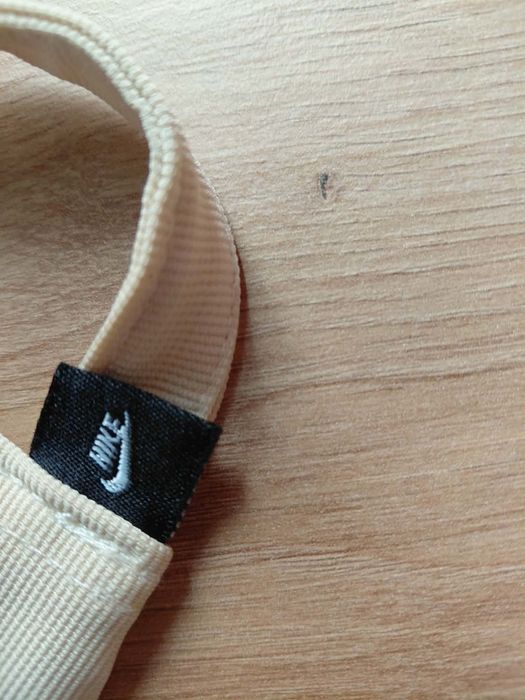 nike шапка бежово