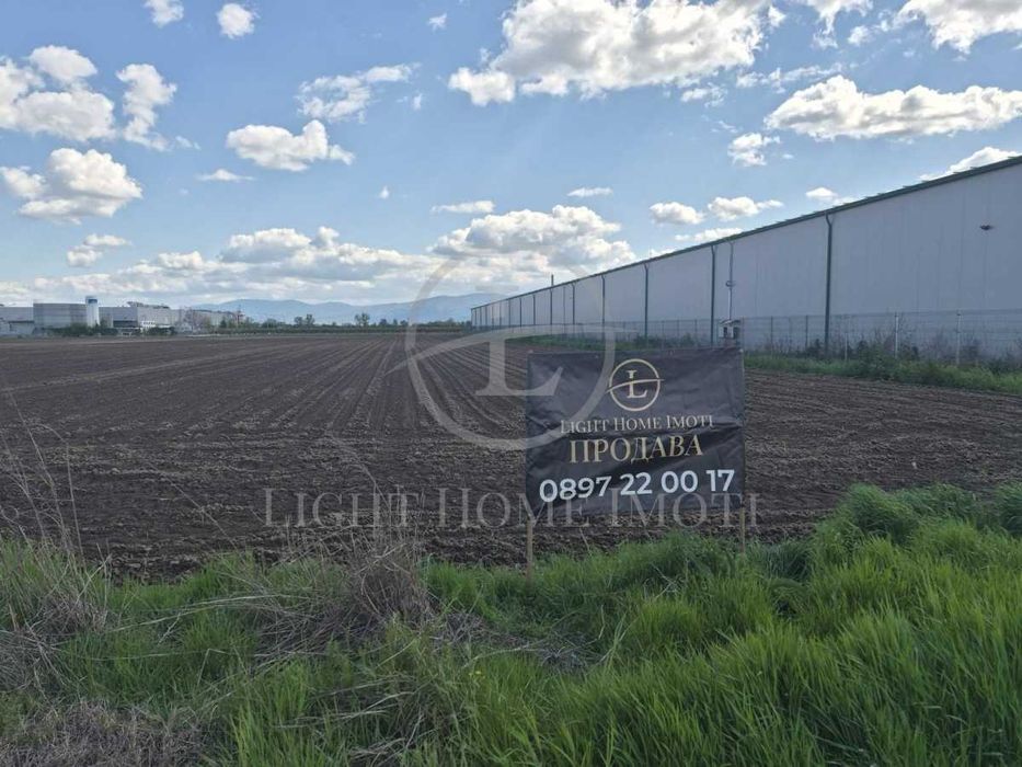 Реф. 4053 Парцел до Карловско Шосе