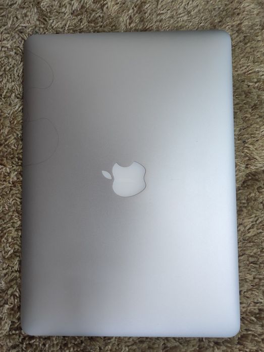 Macbook Air 13 A1466 i5 8 gbRam 128 gbRom 304 CICLURI ca NOU StareBuna