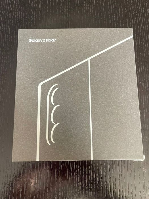 Чисто Нов! Неразопакован, Samsung Galaxy Z Fold 7 Silver Shadow (сив), гаранция 36 месеца!