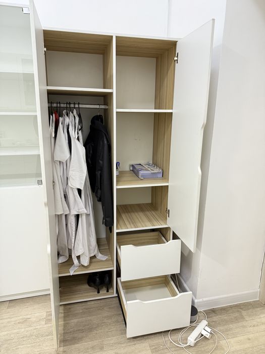 Продаю шкаф для одежды и вещей