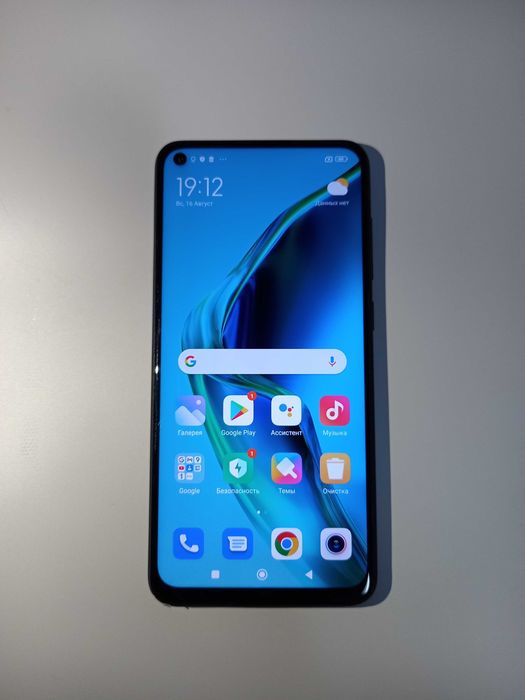 Xiaomi Redmi Note 9 (4гб/64гб) + чехол.