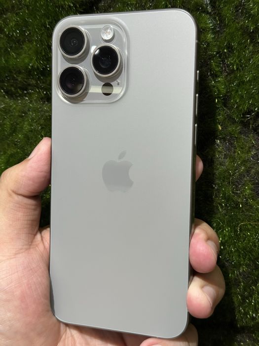 Iphone 15 pro Max Natural