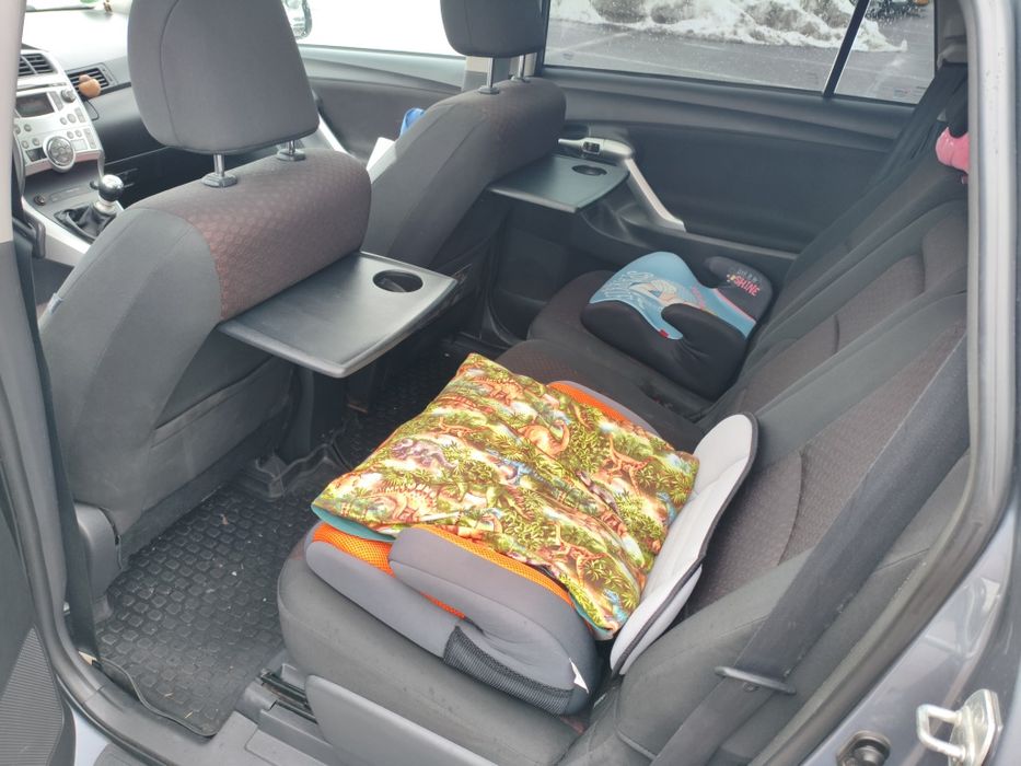 Toyota Verso 2010,  2.0 diesel, 5 locuri.