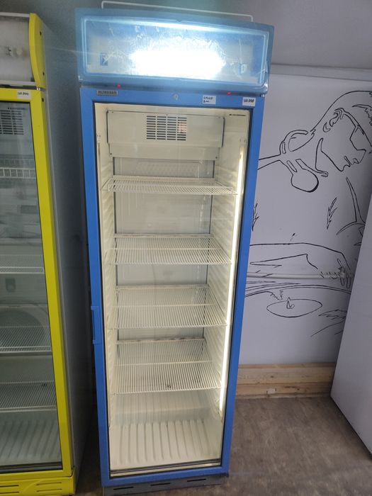 Холодильник Витринный