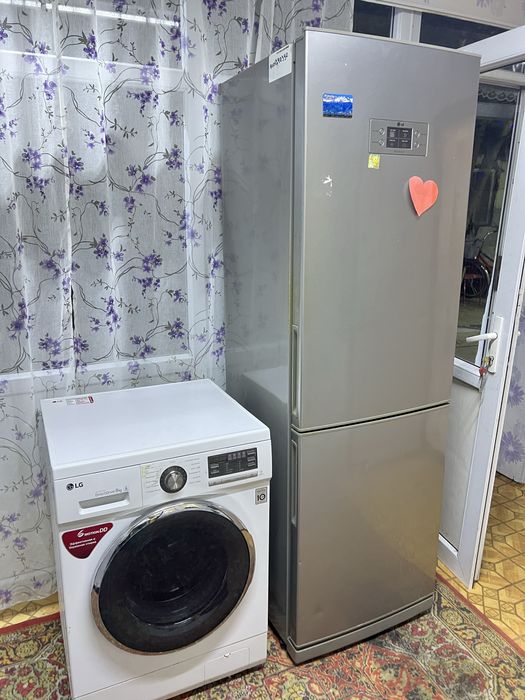 Продам Холодильник с Машинкой
