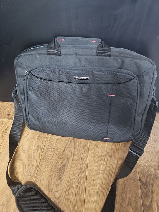 Чанти и раници на Samsonite