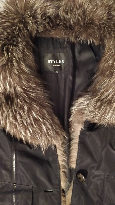 Продам куртку женскую