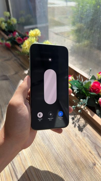 White Iphone 15 Pro Max